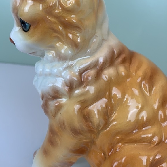 Andrea by Sadek Blue Eyes Cat Kitten Figurine - Picture 7 of 12